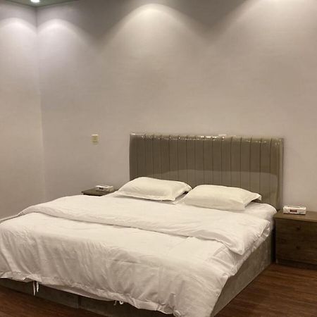 الجوهرة Diamond Plus Villa Al-'Ula Exteriör bild
